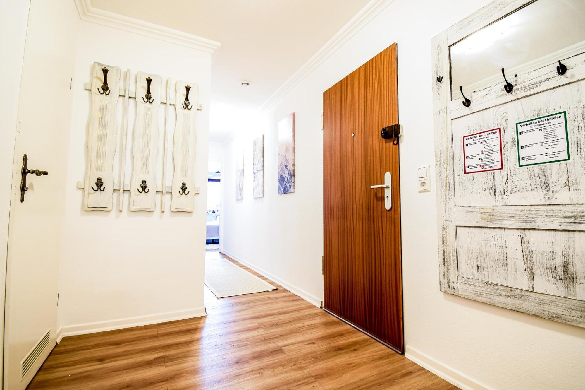 Scandic-Apartment - Balkony & Garage, 3Z, 80M2 Pforzheim Bagian luar foto